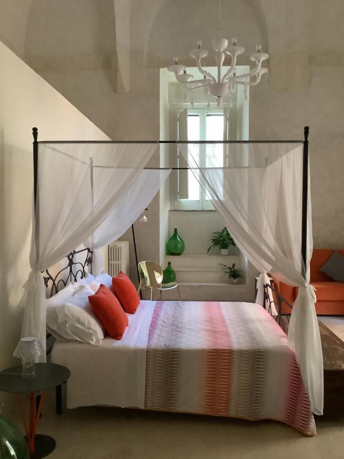 ナルド Palazzo Cariddi Bed & Breakfast エクステリア 写真