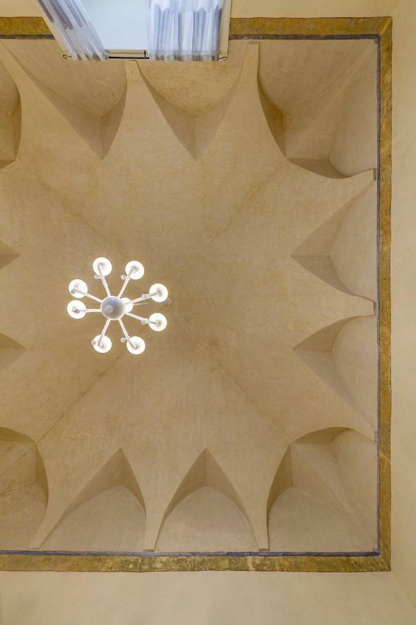 ナルド Palazzo Cariddi Bed & Breakfast エクステリア 写真